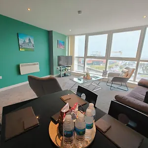 2br Stunning Centre Belfast