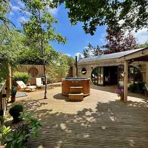 The Pines Treehouse At Treetops Hideouts Holiday home Richmond (North Yorkshire)